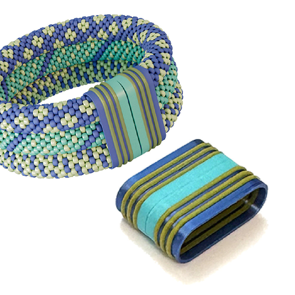 Magnetic clasp multicolor for bead crochet three strand
