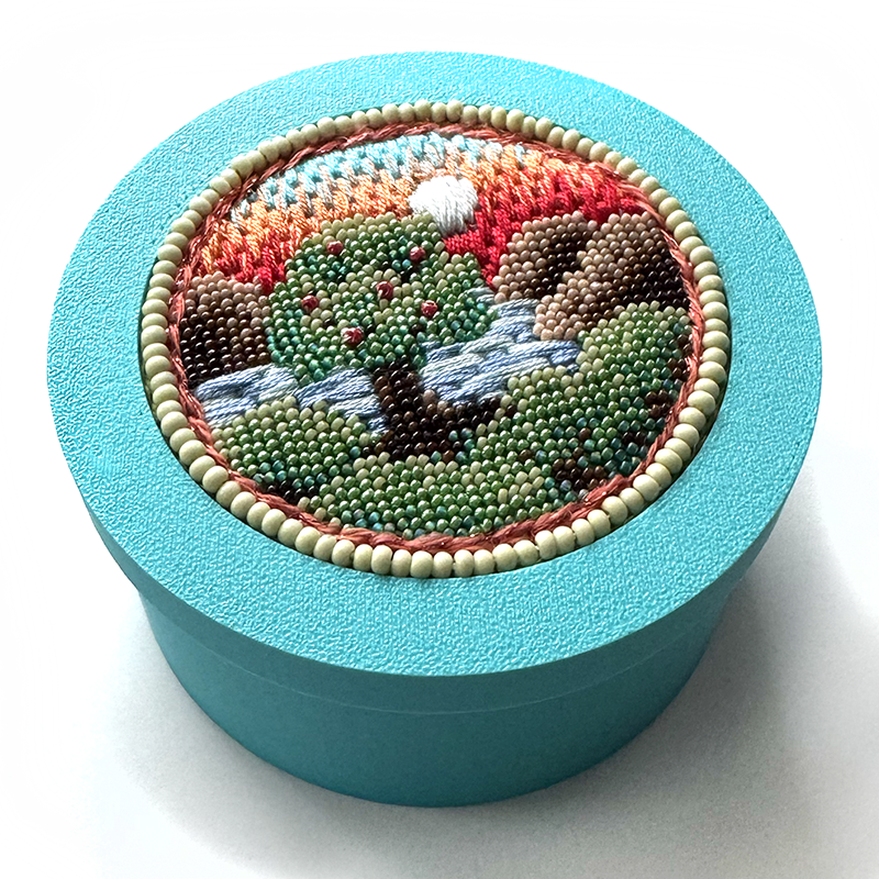 Box with lid for your insert, nine colors available