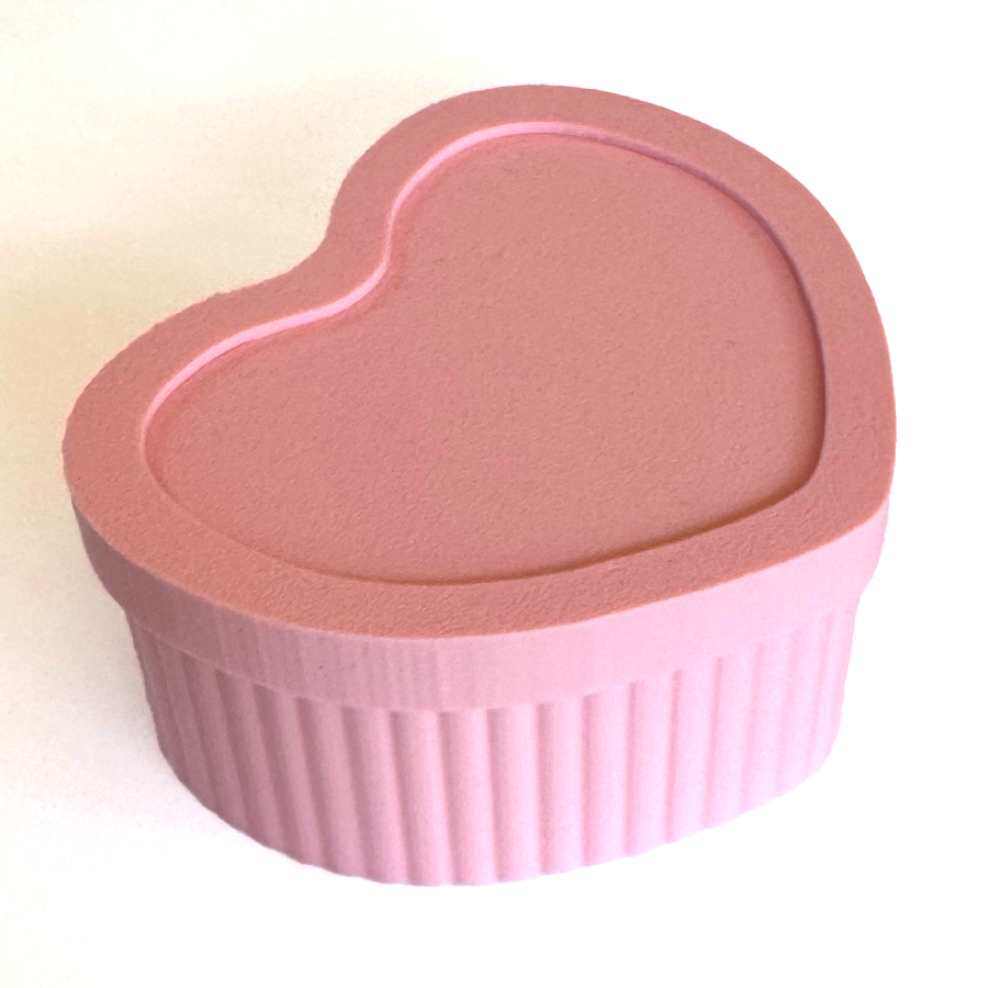 Heart Box with lid opening, thirteen colors available