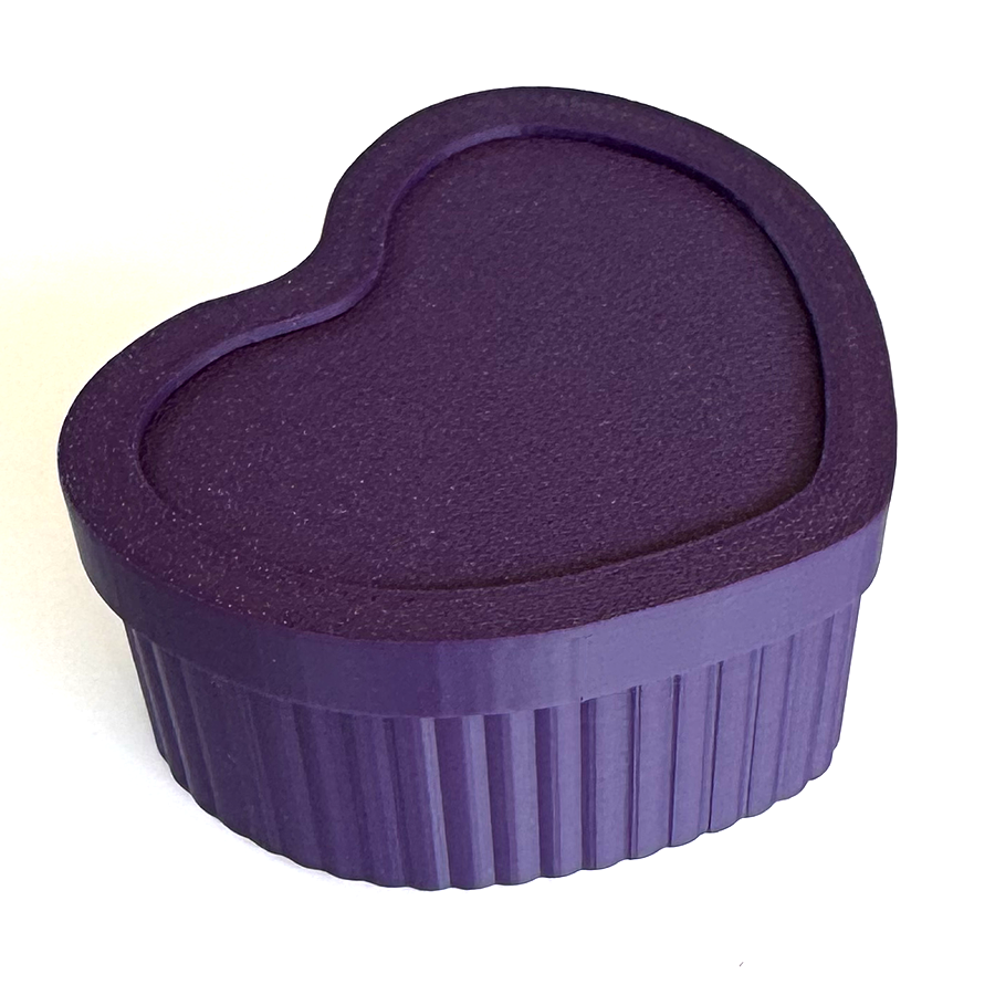 Heart Box with lid opening, thirteen colors available