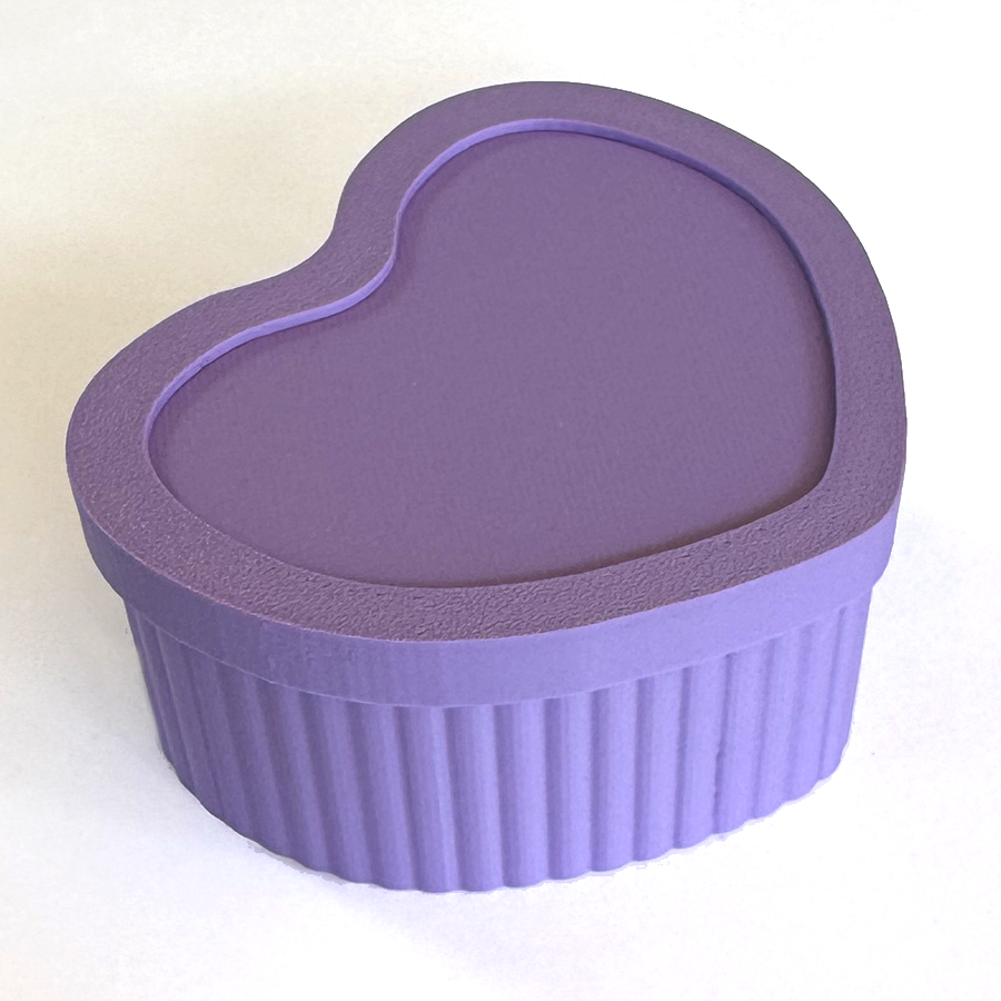 Heart Box with lid opening, thirteen colors available