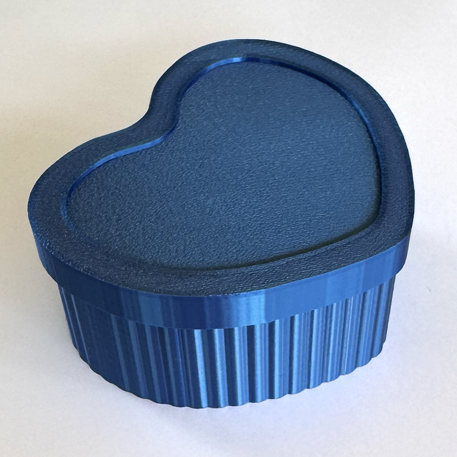 Heart Box with lid opening, thirteen colors available