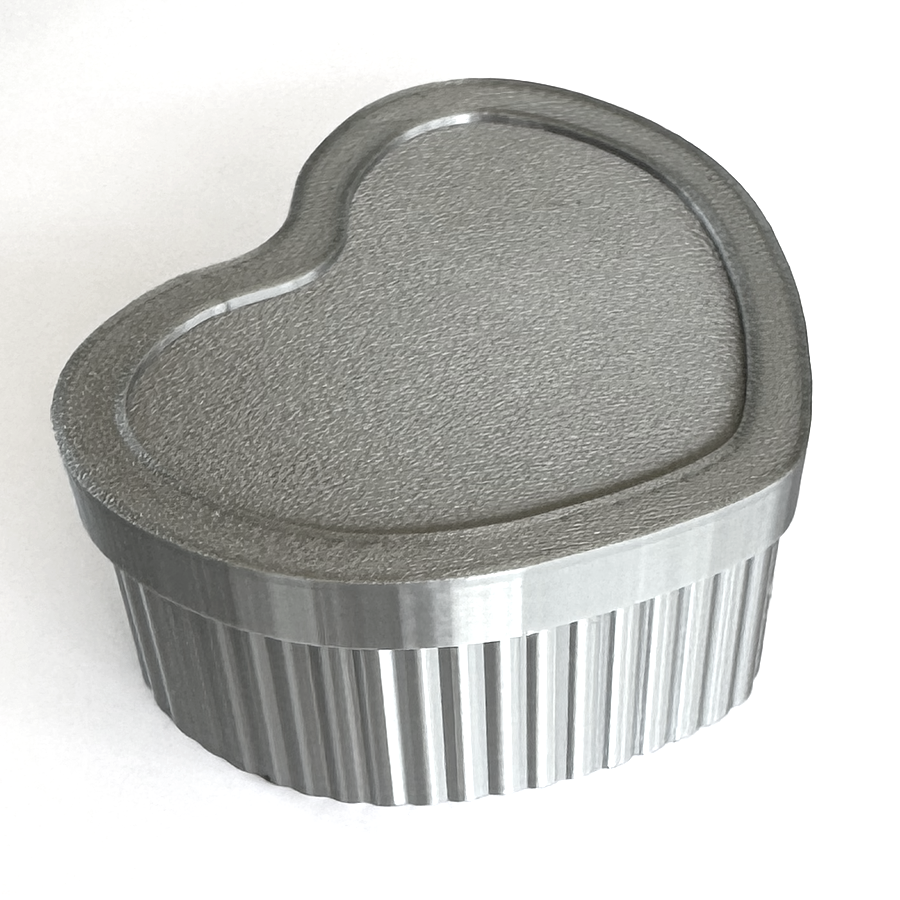 Heart Box with lid opening, thirteen colors available