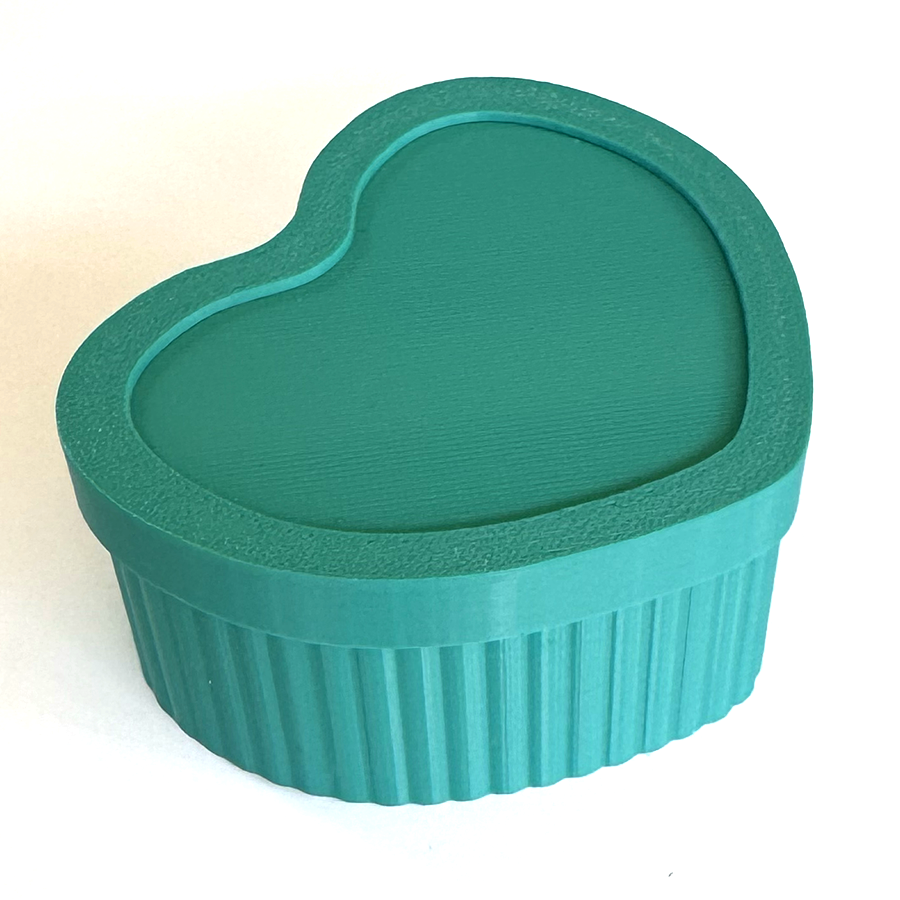 Heart Box with lid opening, thirteen colors available