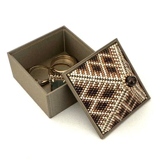 Pyramid Box with beadable lid