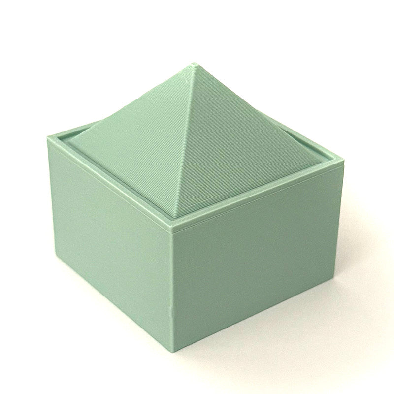 Pyramid Box with beadable lid