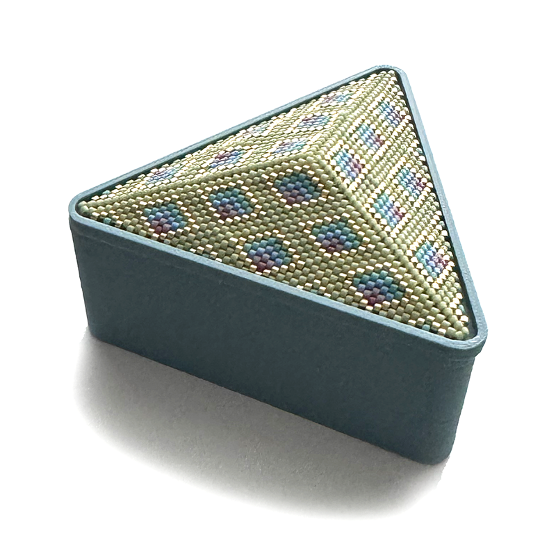Triangle Box for peyote stitch insert